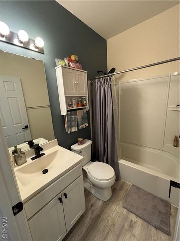 317 Palisades Court, St Charles, MO 63301