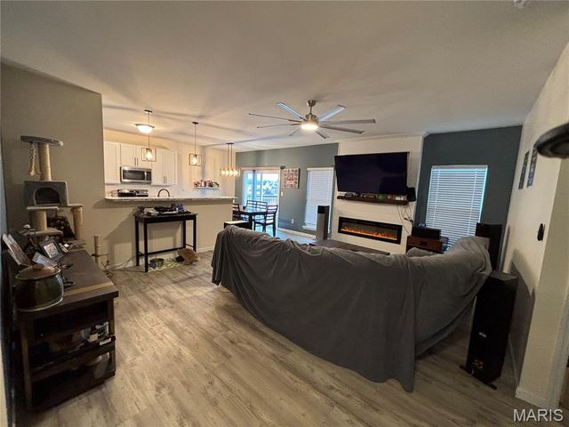 317 Palisades Court, St Charles, MO 63301