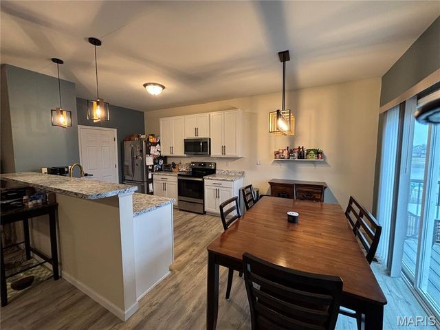 317 Palisades Court, St Charles, MO 63301