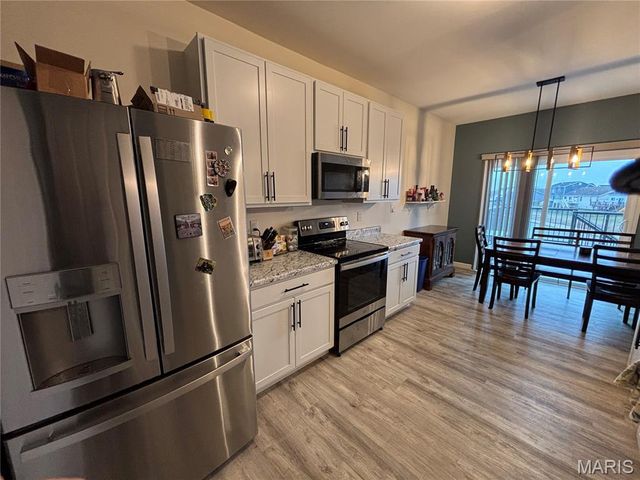 317 Palisades Court, St Charles, MO 63301