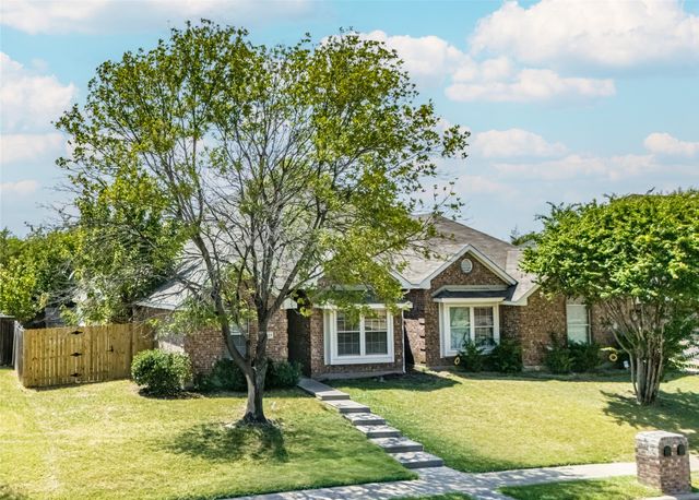 1723 Preston On The Lake Boulevard, Little Elm, TX 75068
