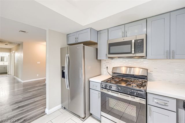 520 Close Avenue, Henderson, NV 89011
