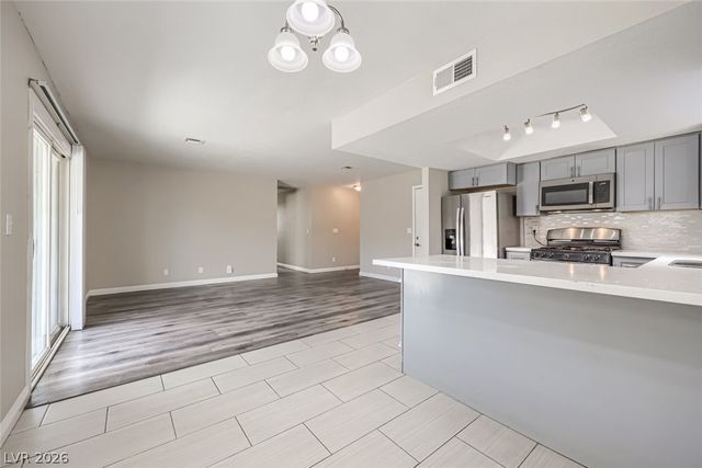 520 Close Avenue, Henderson, NV 89011