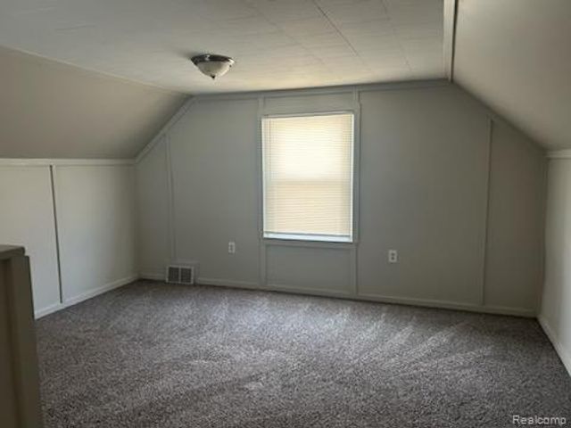 2438 Columbia Road, Berkley, MI 48072