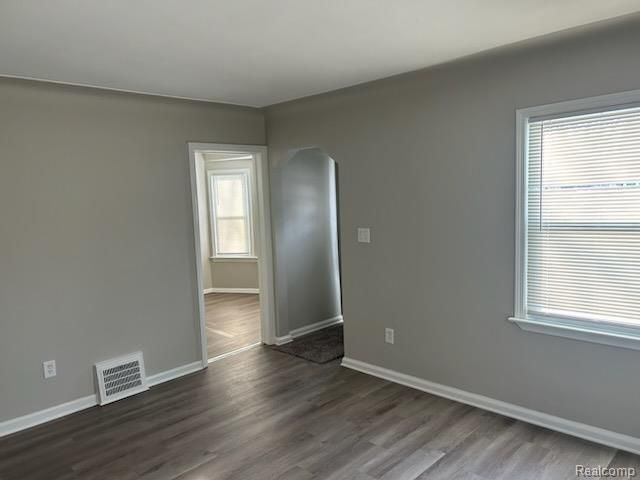 2438 Columbia Road, Berkley, MI 48072