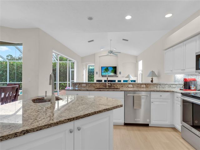 8870 HUNTINGTON POINTE DRIVE, Sarasota, FL 34238