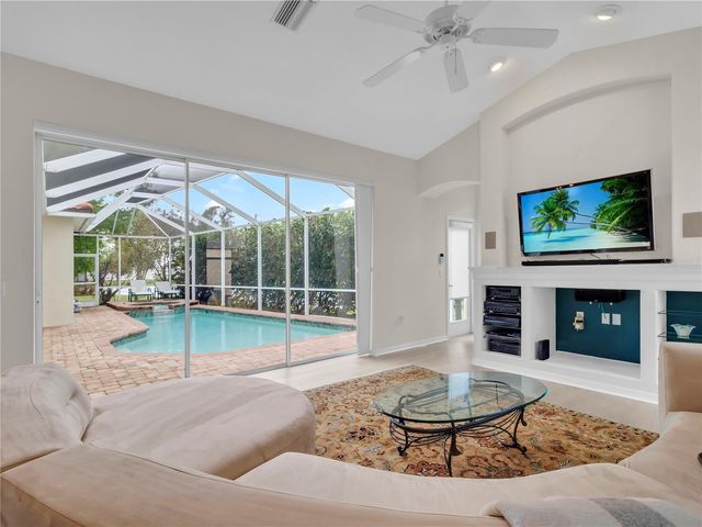8870 HUNTINGTON POINTE DRIVE, Sarasota, FL 34238