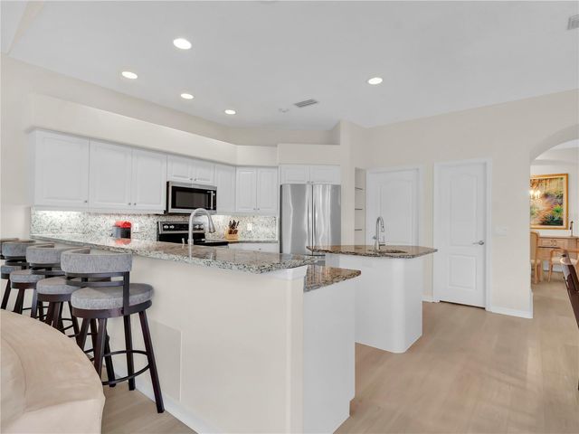 8870 HUNTINGTON POINTE DRIVE, Sarasota, FL 34238