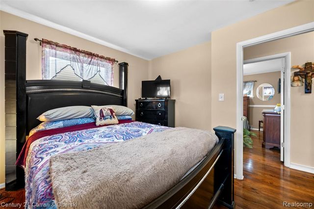 8423 Norborne Avenue, Dearborn Heights, MI 48127