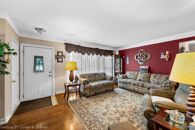 8423 Norborne Avenue, Dearborn Heights, MI 48127