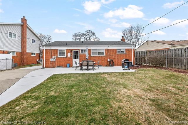 8423 Norborne Avenue, Dearborn Heights, MI 48127