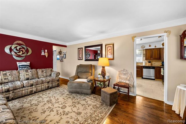 8423 Norborne Avenue, Dearborn Heights, MI 48127