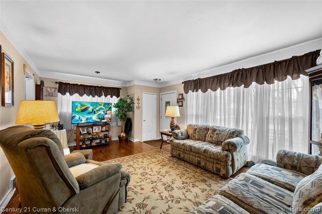 8423 Norborne Avenue, Dearborn Heights, MI 48127