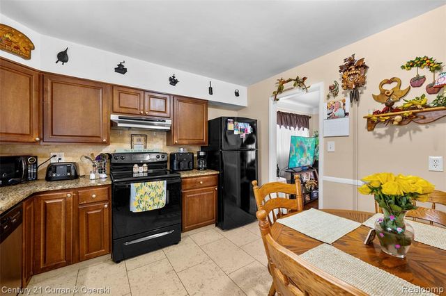 8423 Norborne Avenue, Dearborn Heights, MI 48127