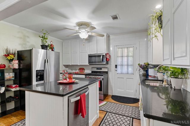 11 Calhoun Road, Montgomery, AL 36109