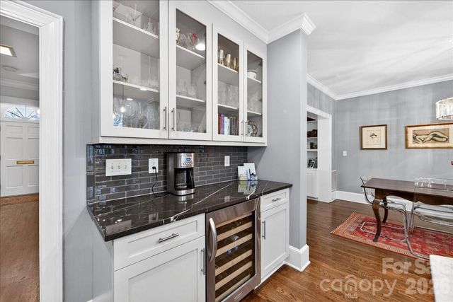 202 Perrin Place, Charlotte, NC 28207