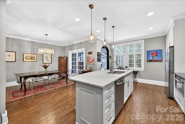 202 Perrin Place, Charlotte, NC 28207