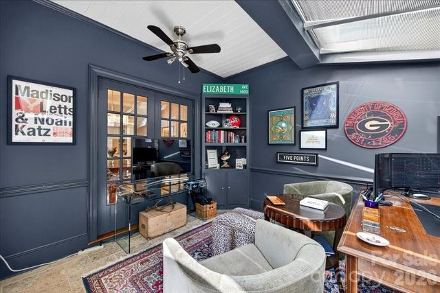 202 Perrin Place, Charlotte, NC 28207