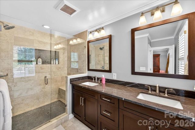 202 Perrin Place, Charlotte, NC 28207