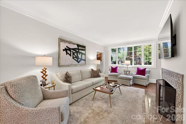 202 Perrin Place, Charlotte, NC 28207
