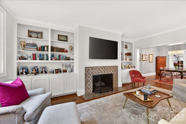 202 Perrin Place, Charlotte, NC 28207