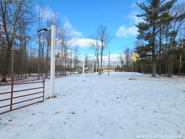 2815 E Monroe Street, White Cloud, MI 49349