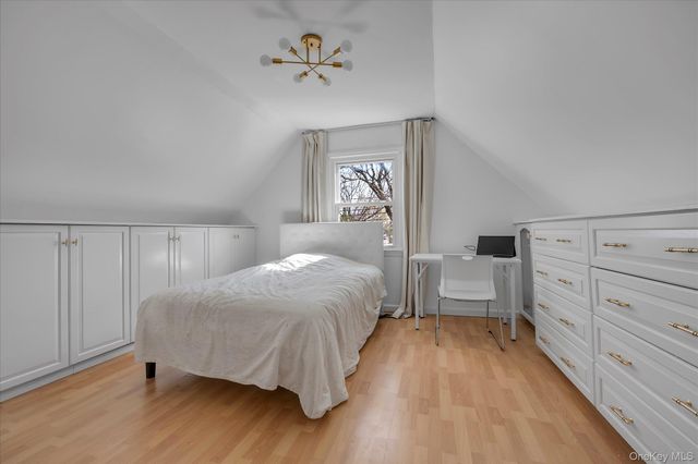 80-04 268th Street, Glen Oaks, NY 11004