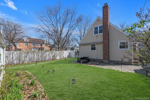 80-04 268th Street, Glen Oaks, NY 11004