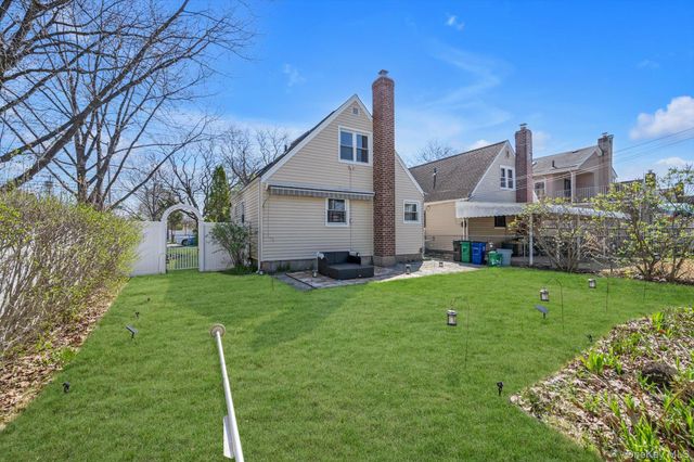 80-04 268th Street, Glen Oaks, NY 11004