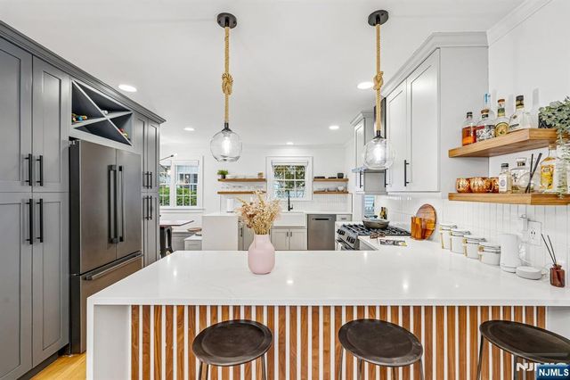 75 S Highwood Avenue, Glen Rock, NJ 07452