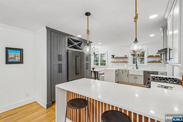 75 S Highwood Avenue, Glen Rock, NJ 07452