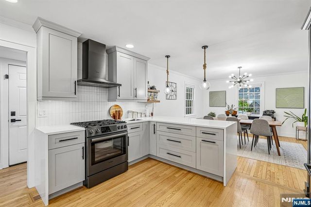 75 S Highwood Avenue, Glen Rock, NJ 07452