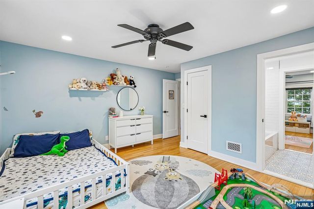 75 S Highwood Avenue, Glen Rock, NJ 07452