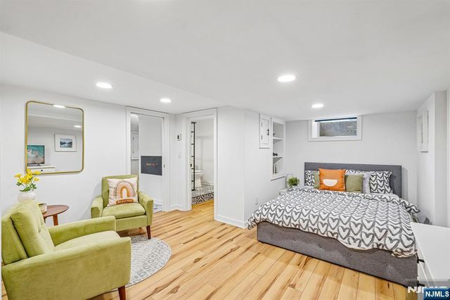 75 S Highwood Avenue, Glen Rock, NJ 07452