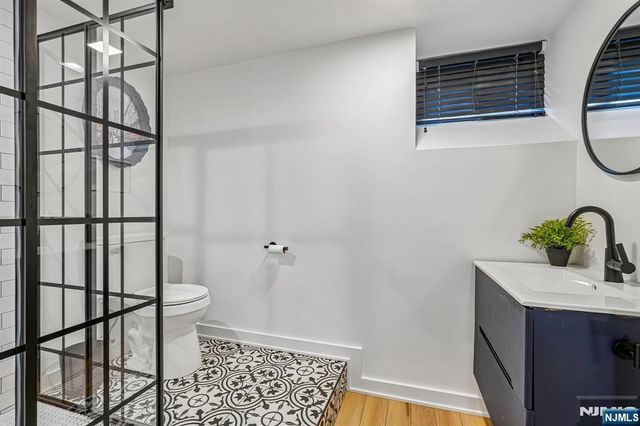 75 S Highwood Avenue, Glen Rock, NJ 07452