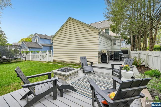 75 S Highwood Avenue, Glen Rock, NJ 07452