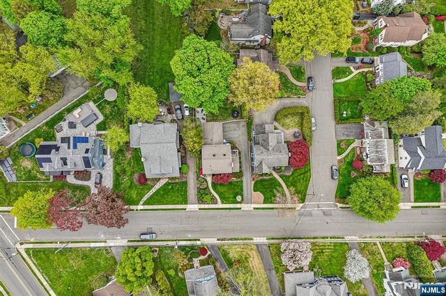 75 S Highwood Avenue, Glen Rock, NJ 07452