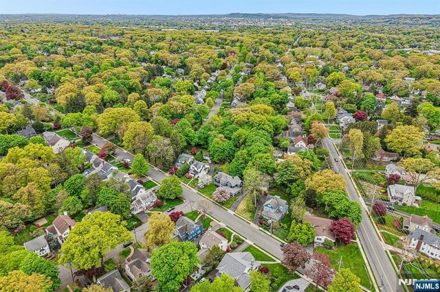 75 S Highwood Avenue, Glen Rock, NJ 07452