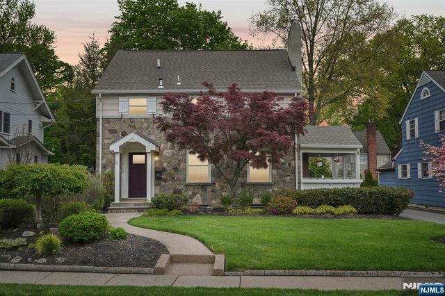 75 S Highwood Avenue, Glen Rock, NJ 07452