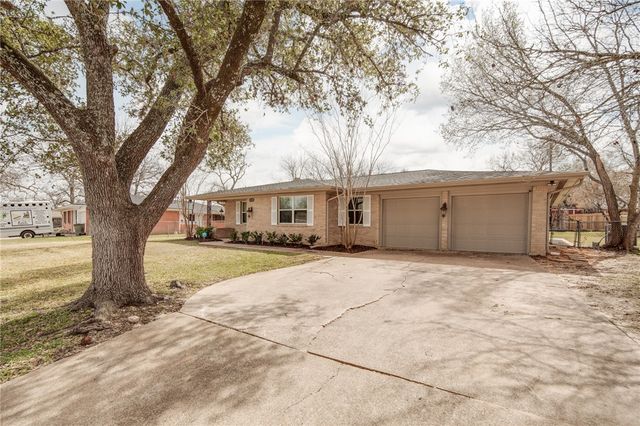 2118 Wayside Drive, Bryan, TX 77802
