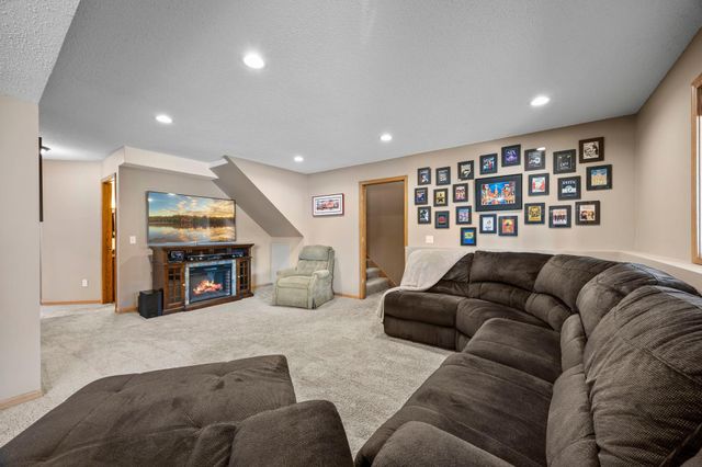 2176 Jean Way, Elko New Market, MN 55054