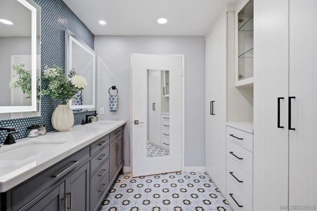 6717 Friars Rd 74, San Diego, CA 92108