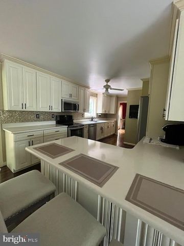 9113 DONNA DEAN DR, Springfield, VA 22153