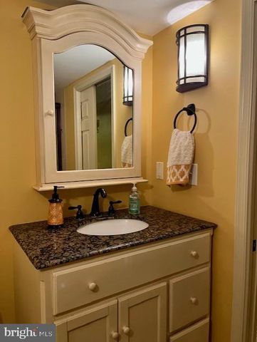 9113 DONNA DEAN DR, Springfield, VA 22153