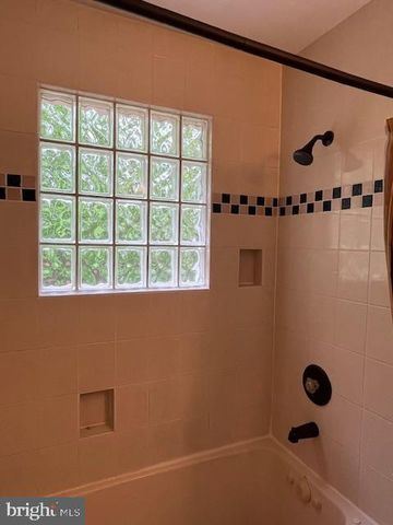 9113 DONNA DEAN DR, Springfield, VA 22153