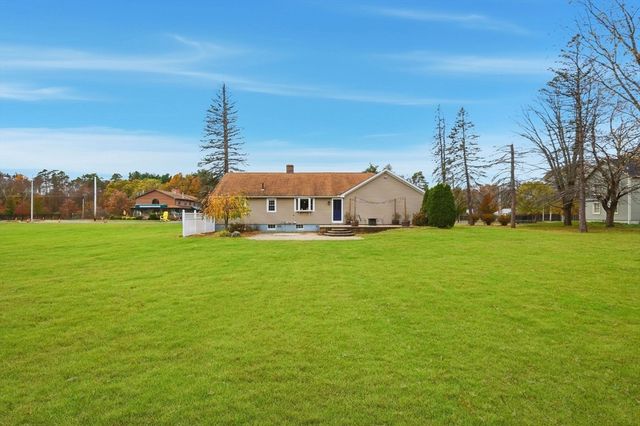 118 Willimansett St, South Hadley, MA 01075