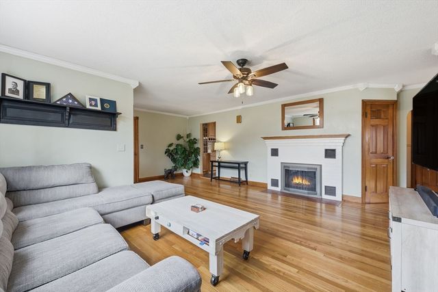 118 Willimansett St, South Hadley, MA 01075