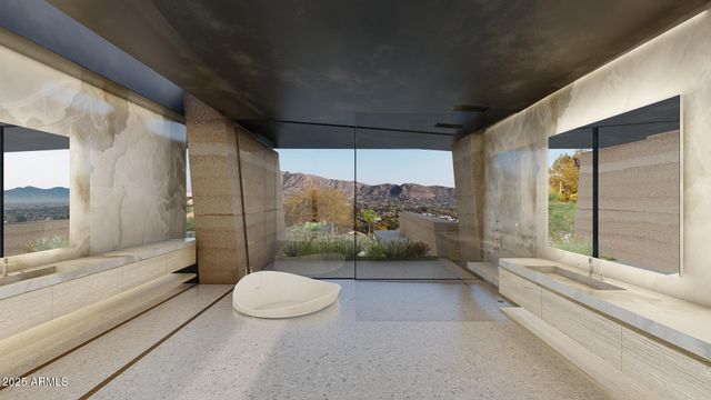 5719 E Starlight Way, Paradise Valley, AZ 85253