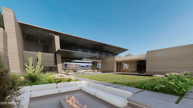 5719 E Starlight Way, Paradise Valley, AZ 85253