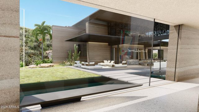 5719 E Starlight Way, Paradise Valley, AZ 85253